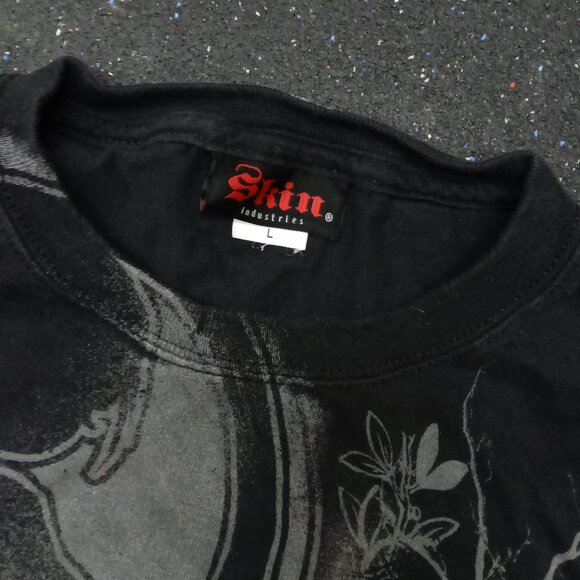 Skin Industries T Shirt size Large - Picture 2 of 4